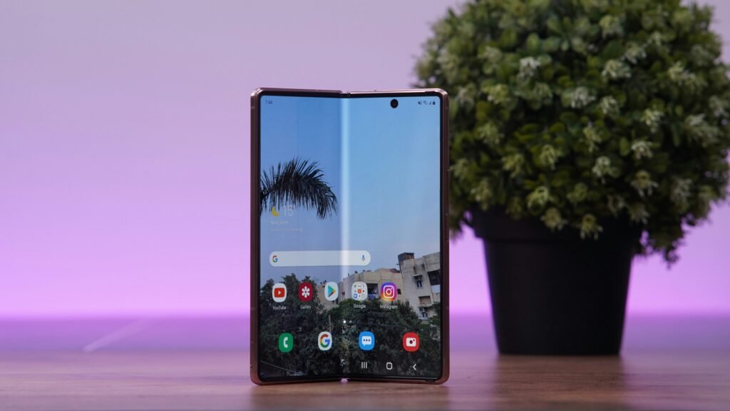 apple-foldable-iphone-ultra-and-iphone-18-pro-launch-event